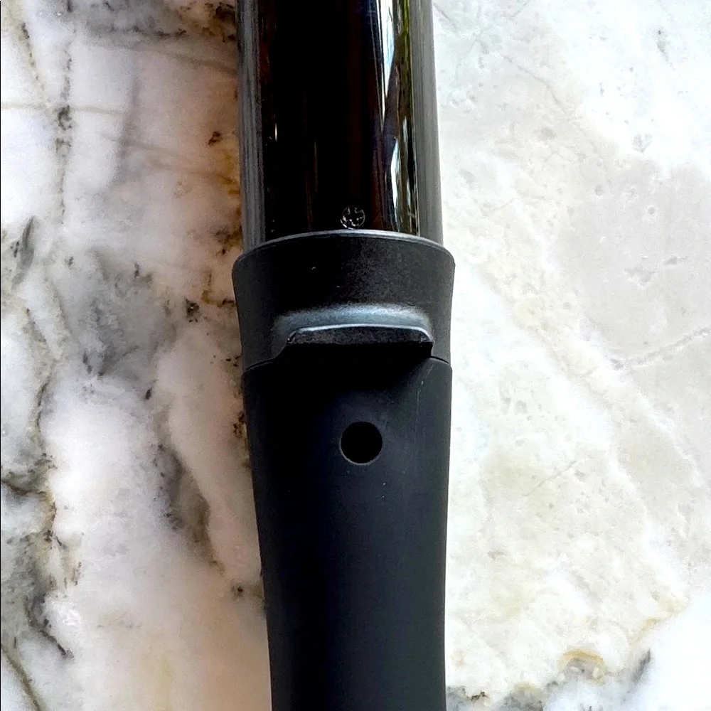 L’ange Le Curl Titanium Curling Wand with 32mm Barrel